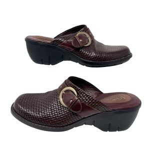 Clarks Artisan Womens Mules Clogs Size 9 M Cordovan Woven Leather Buckle Slip On